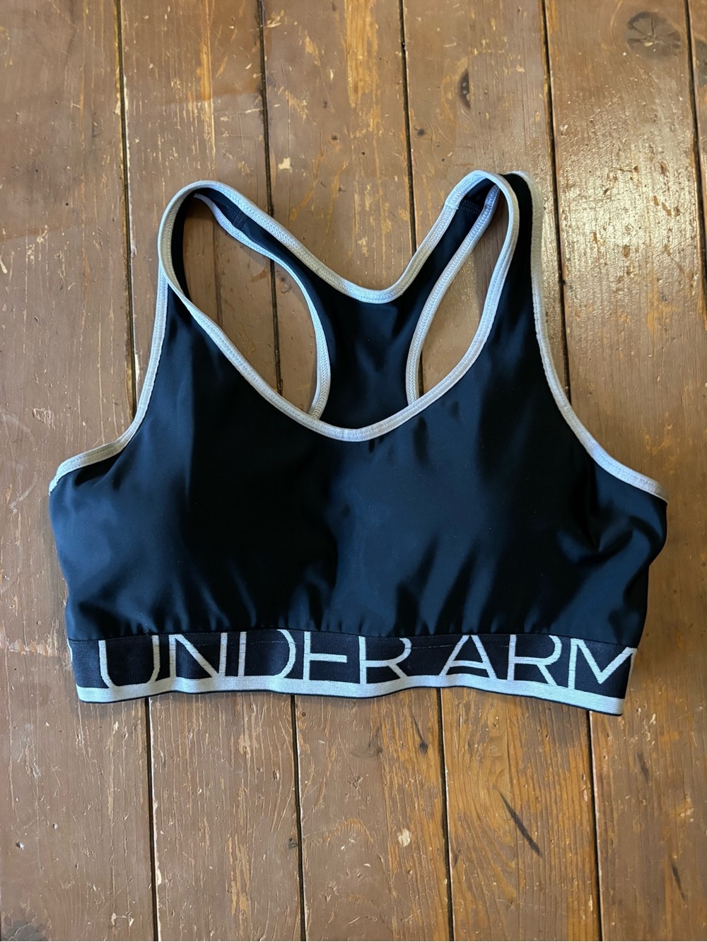 Under Armour Mid-Impact Sports Bra w/Cups Black/White Spellout Band